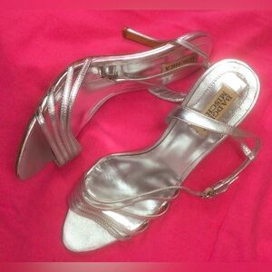Badgley Mischka size 9 silver Slingback adjustable Sandal Shoes summer leather